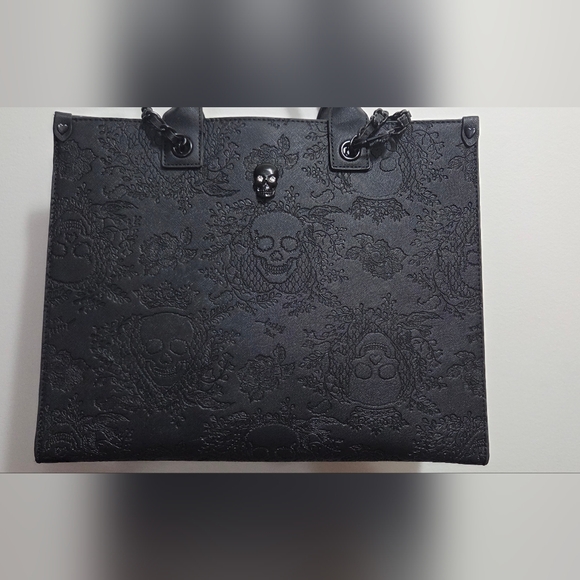 Betsey Johnson Black Embossed Skull Tote Bag With Mini Pouch - Picture 10 of 12